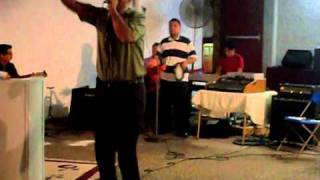 Video thumbnail of "pastor vendra el enemigo como rio.AVI"