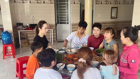 TƯỜNG VY VÀ CẢ NHÓM TÍ HON CTY NÔ BA CÔ ĐƯỢC ĂN MỘT BỮA THỊNH SOẠN IITƯỜNGVY-ĐÔICHÂNTHIÊNTHẦN