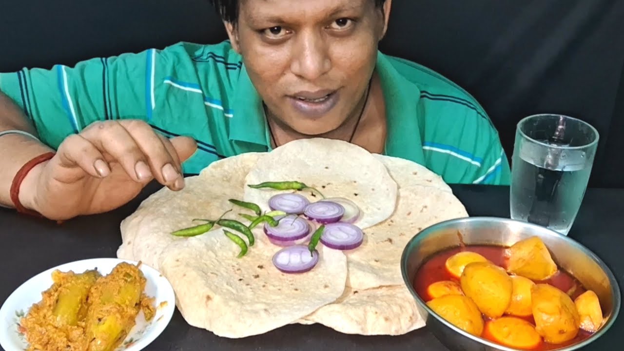 10 Roti and egg curry eating. Potol Dorma, chilli onion, husband wife eating show, mukbang,big bites