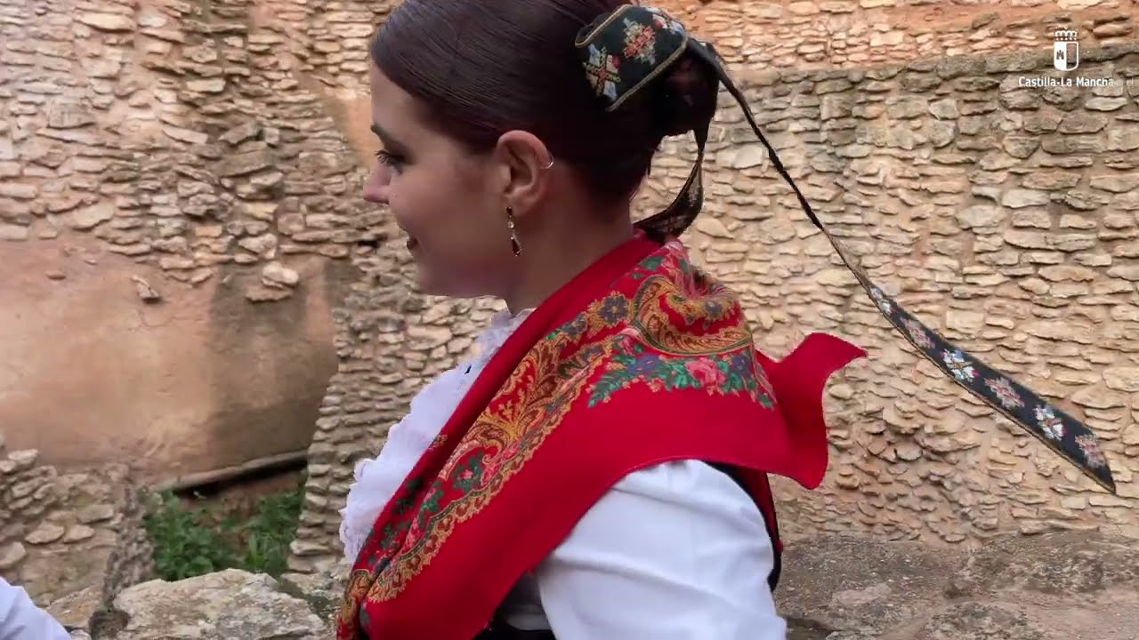 02  Jota a la Virgen de las Cruces de Daimiel Asociación Folklórica “Virgen de las Cruces”, de Dai