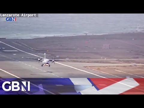 Spanish plane bounces UNCONTROLLABLY on Lanzarote runway in terrifying landing