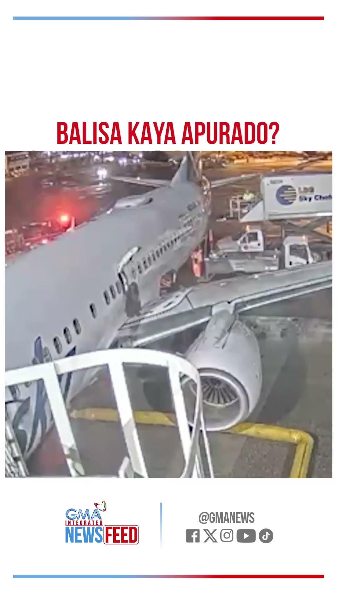 Pasaherong apuradong bumaba, sa emergency door ng eroplano dumaan! | GMA Integrated Newsfeed