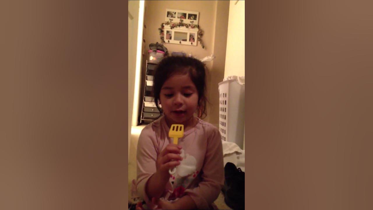 Zoe speaking Spanish YouTube