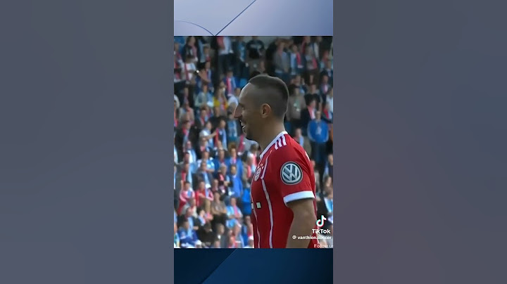 Quando tu stai giocando a calcio ma l’arbitro è una donna😅