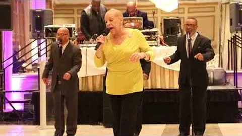 Janet Perry With Silk Soul at Brenda 's 70th Birth...
