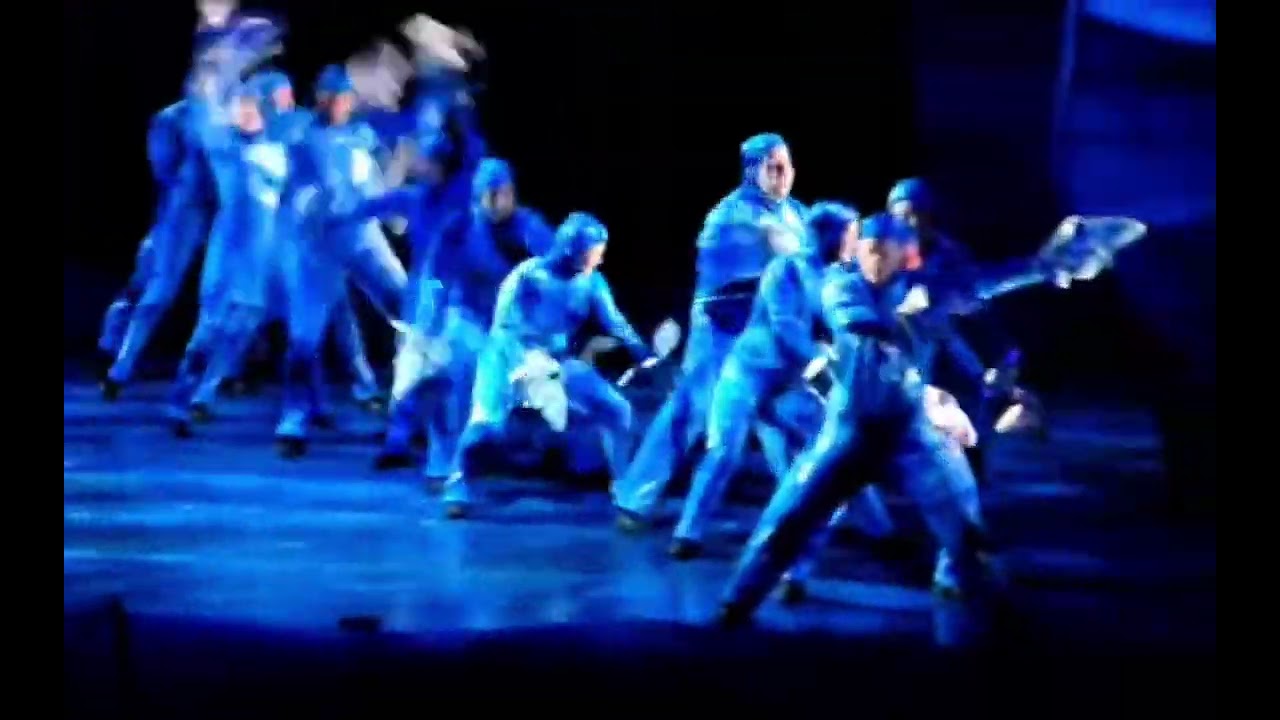 Finding Nemo the musical moonfish Marlin Dory acrhor Bruce chum Mr Ray crush bubble Deb Gill 2011