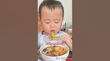 Baby eats lunch | Bữa trưa đơn giản với mì hầm cà chua #shorts #viralvideo