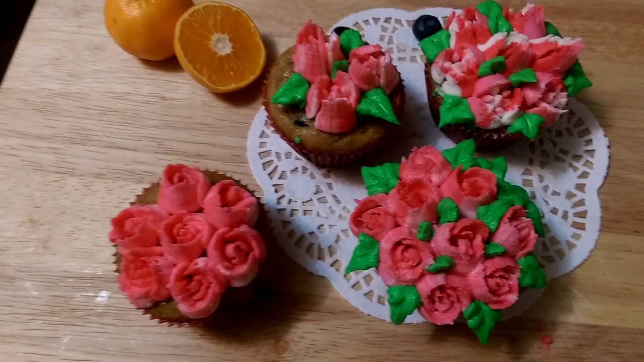 Buttercream Flowers with Russian Decorationg Nozzles or Tips YouTube