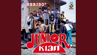 Video thumbnail of "Junior Klan - El Cocktelito"