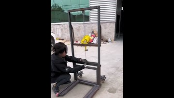 Portable And Adjustable Hand Operated ForkLift[DIY]