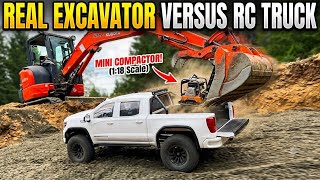EXCAVATOR VS RC TRUCK! Loading MINI COMPACTOR IN FMS FCX18 GMC SIERRA