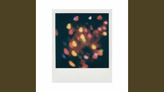 Quiet Backdrops for Creative Aprils