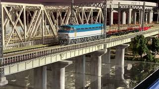 1/80 HO 16番　EF66 109牽引 1883列車