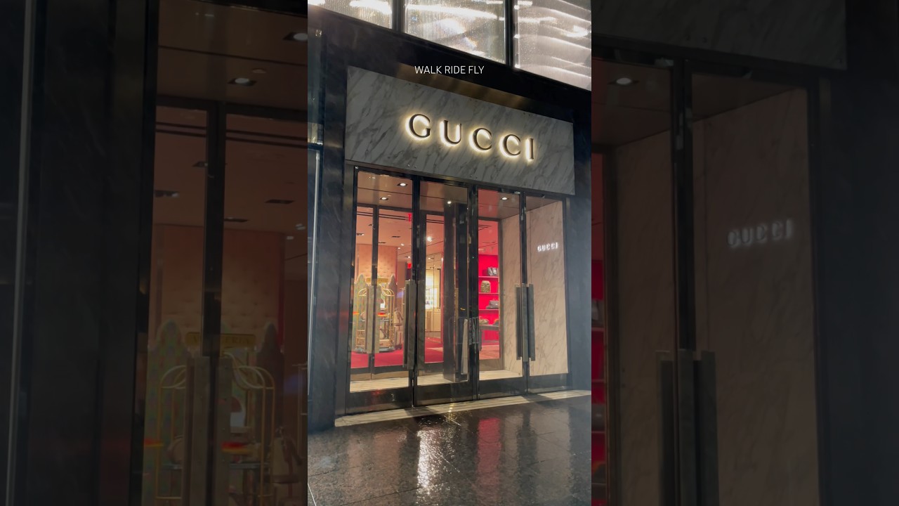 Gucci Store, Fifth Avenue - NYC🗽#gucci #guccibag #ny #nyc