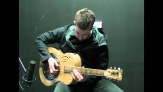 Kane Dennelly of 19 Twenty meets I L E Guitar's, 'The Windmill'