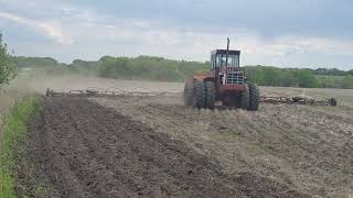 International 4386 harrowing