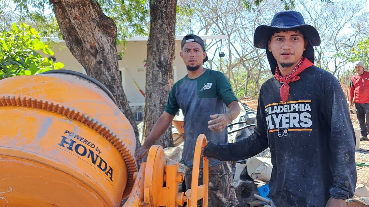 Contodo ya listos Los traviesos en el campo