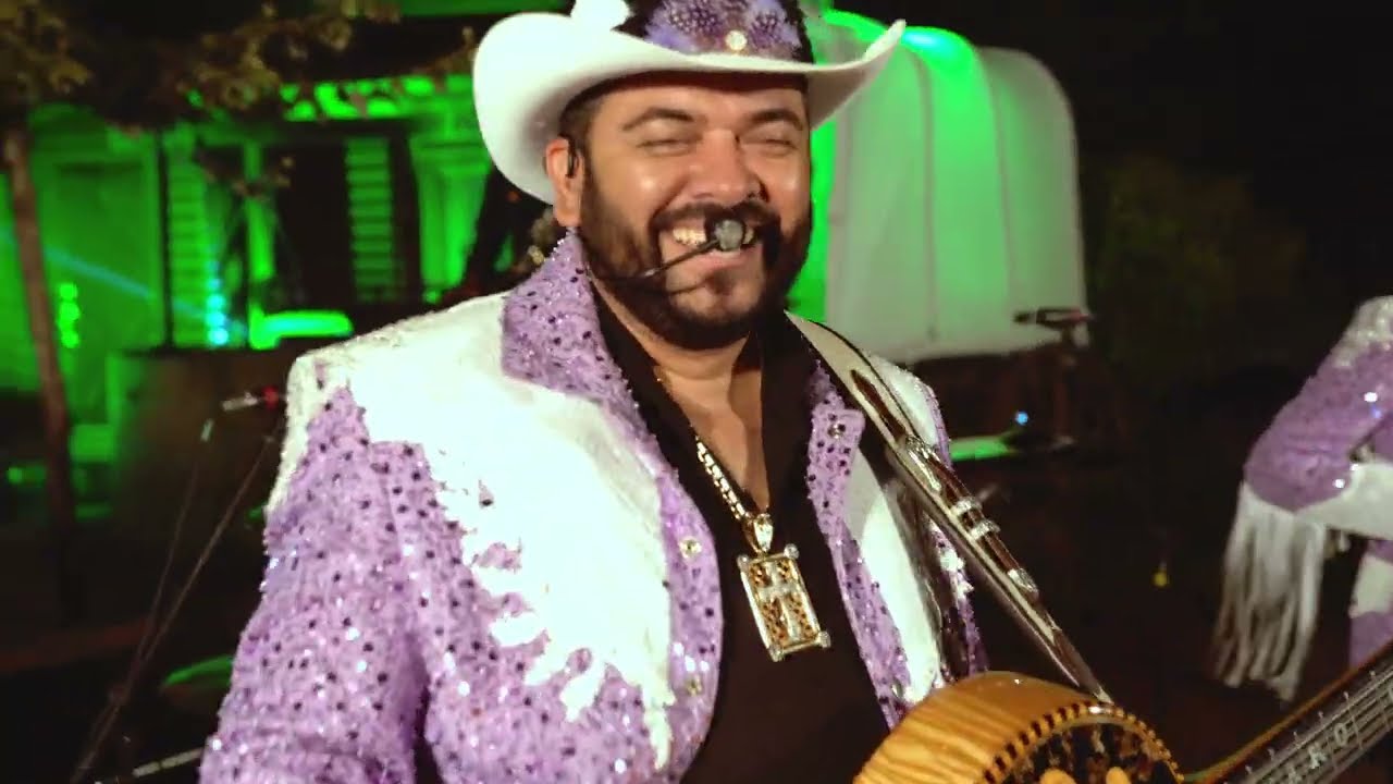 Los Viejones De Linares - Las Tres Huastecas (Con Saxofon)