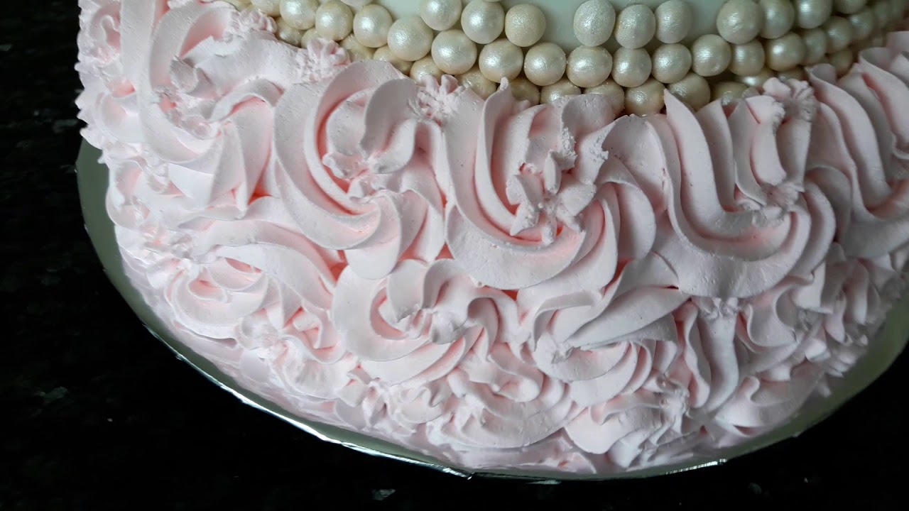 Bolo com pasta americana e chantilly debutante YouTube