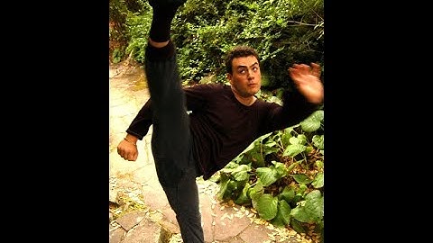 Jeet - Kune - Do Extreme Power Kicking - Close Quarter JKD Trapping