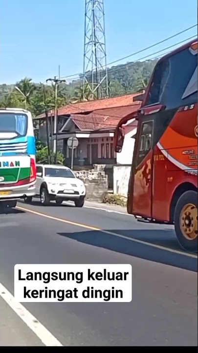 Bikin panik !! detik detik bus sugeng rahayu ngeblong kejar bus budiman