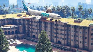 Crazy Landing On The Huge Hotel Building