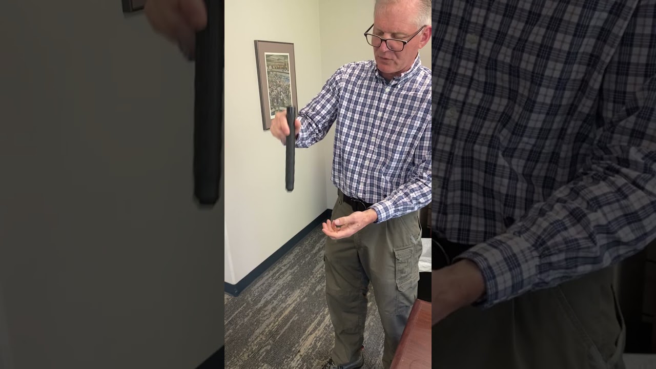 How To Close a Smith & Wesson Baton