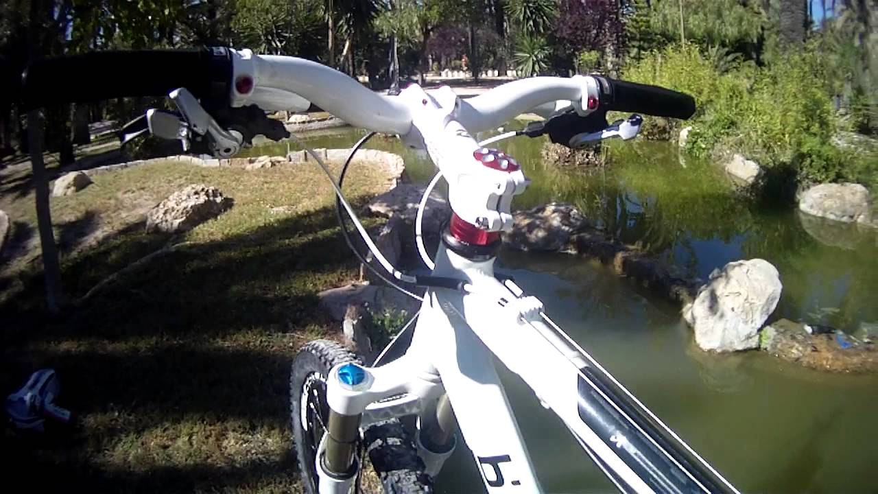 BTWIN-ROCKRIDER 5.3 modificada. - YouTube