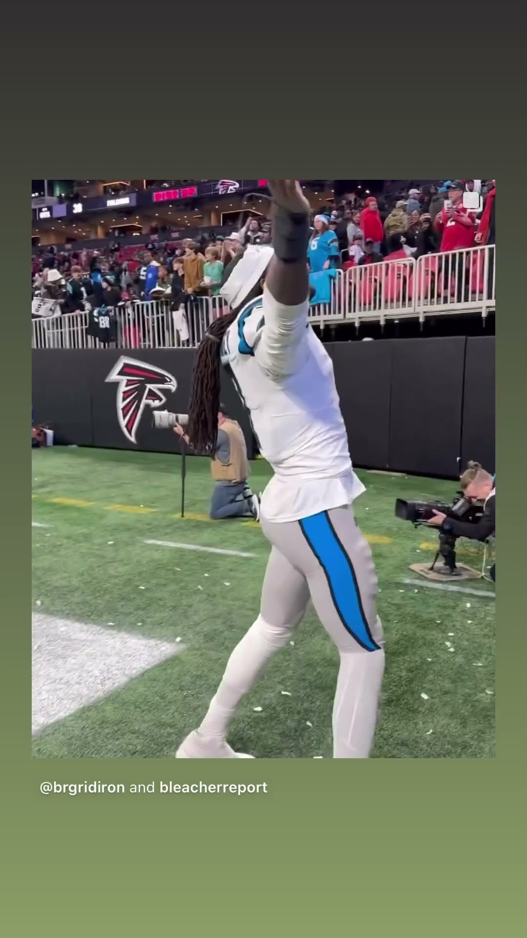 They don’t win often #hoodnews #jadeveonclowney #panthers #fans #lol #shortvideo #trashtalk #NFL #us