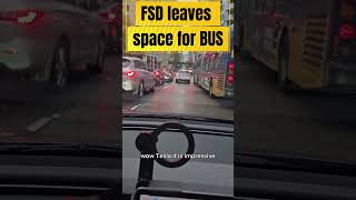 Tesla FSD leaves a space for BUS #TESLA #FSD #autopilot #EV #automobile #CAR