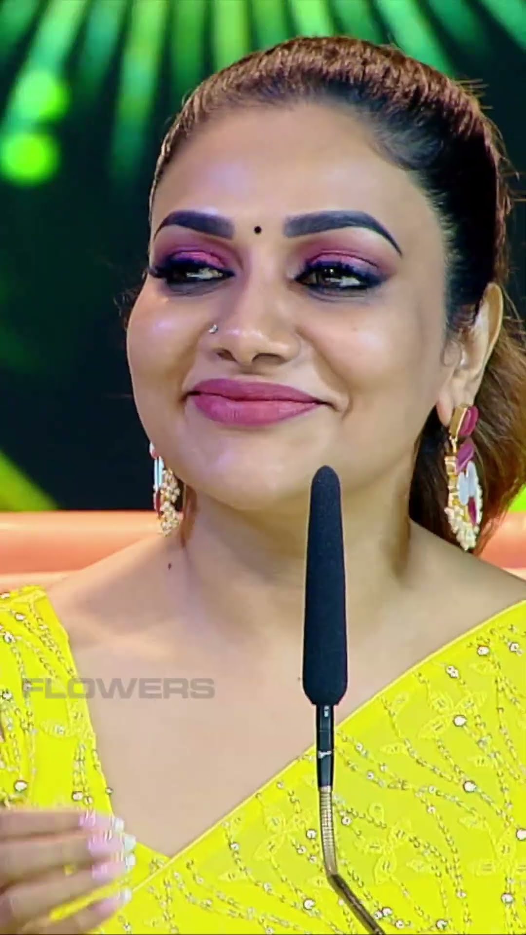 പാട്ടുപാടും മൊഞ്ചത്തിയായി ശിവാനി!