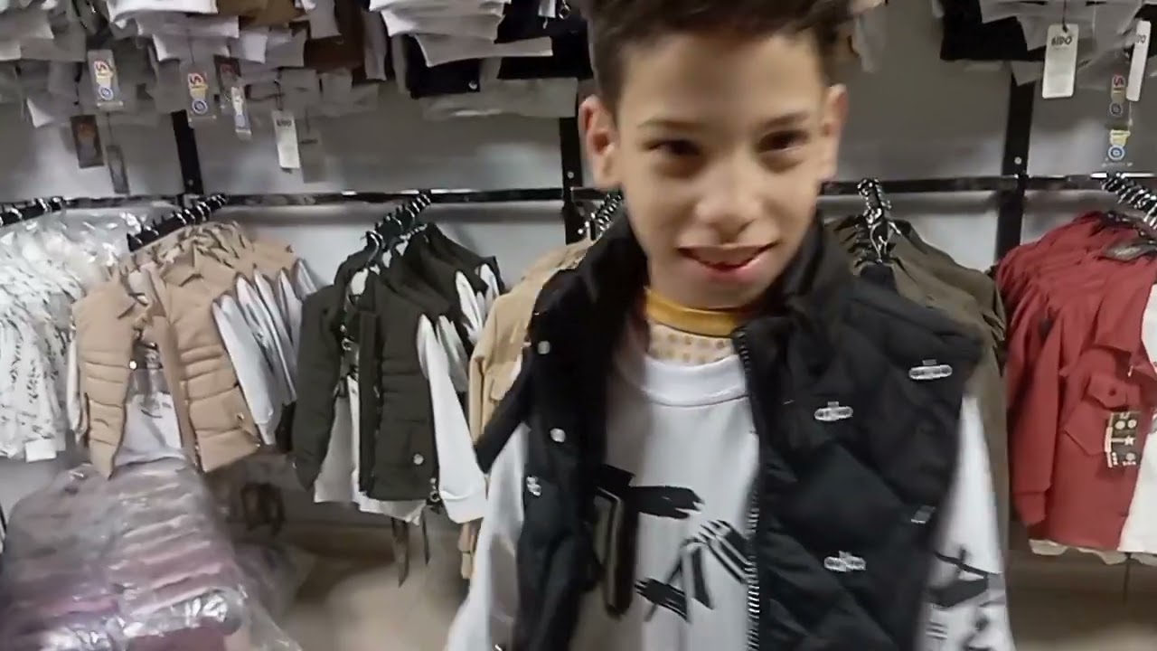 اليوم اخذنا حمودي اشترينا له ثياب العيد لا تنسوا تحطوا لايك واشتراك 😍👍🔔