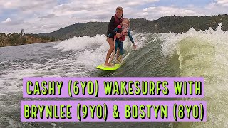 Cashy LEARNING TO Wakesurf With The Bee Boss Girls #surfing
