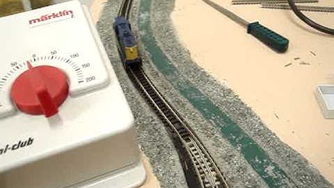 First track test on new Z Bend Track module - Z scale