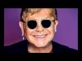 Как выглядит  британский певец и композитор Элтон Джон (Elton John) в 69 лет в 2016 году