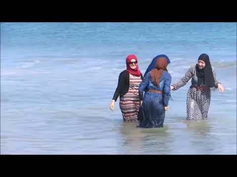В чем купаются арабки