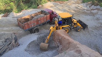 jcb bs3 loading stone (gravel) in a truck || jcb working in a stone crusher factory || Jcb bs3