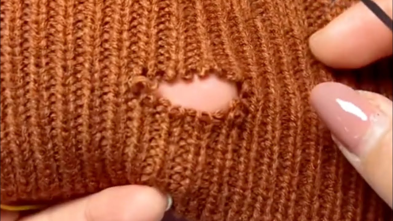 How to perfectly repair a hole in a knitted sweater without leaving any ...