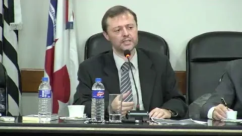 São elementos indispensáveis a uma boa oratória forense?