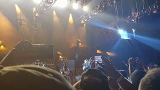 Korn's Jonathan Davis (Vocalist) Plays Bag Pipes (Shoots and Ladders intro)