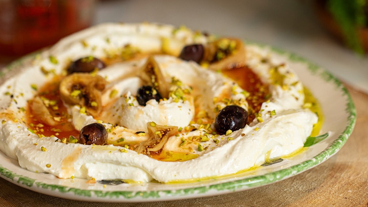 Creamy Whipped Feta & Hot Honey Dip ready in 5 mins!!