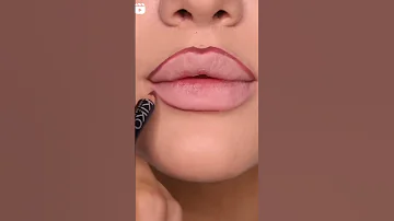 آموزش صحیح رژ زدن 