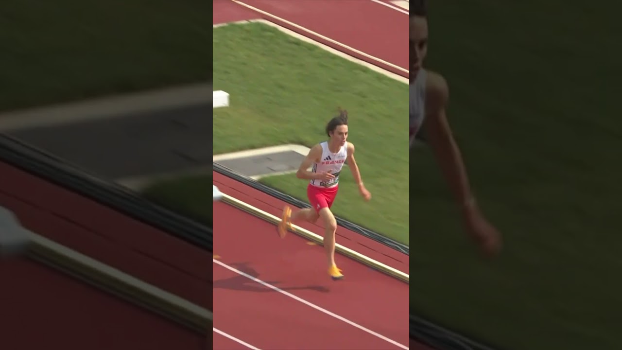 Mega sprint in the final metres of the 3000m steeplechase for Losiwareng #WorldAthleticsU20