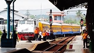 Download lagu Kereta Api Gaya Baru Malam Masuk Stasiun Purwokerto di Iringi Lagu Khas Stasiun Purwokerto