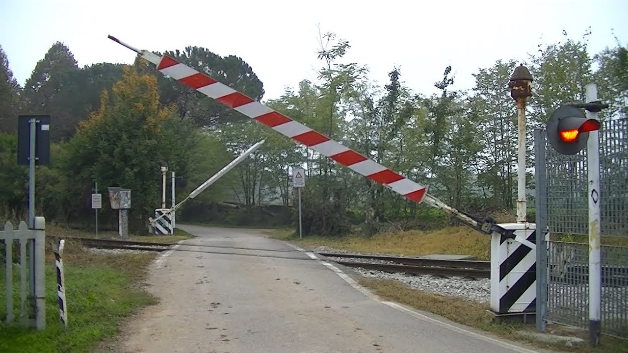 Spoorwegovergang Treviso (I) // Railroad crossing // Passaggio a livello