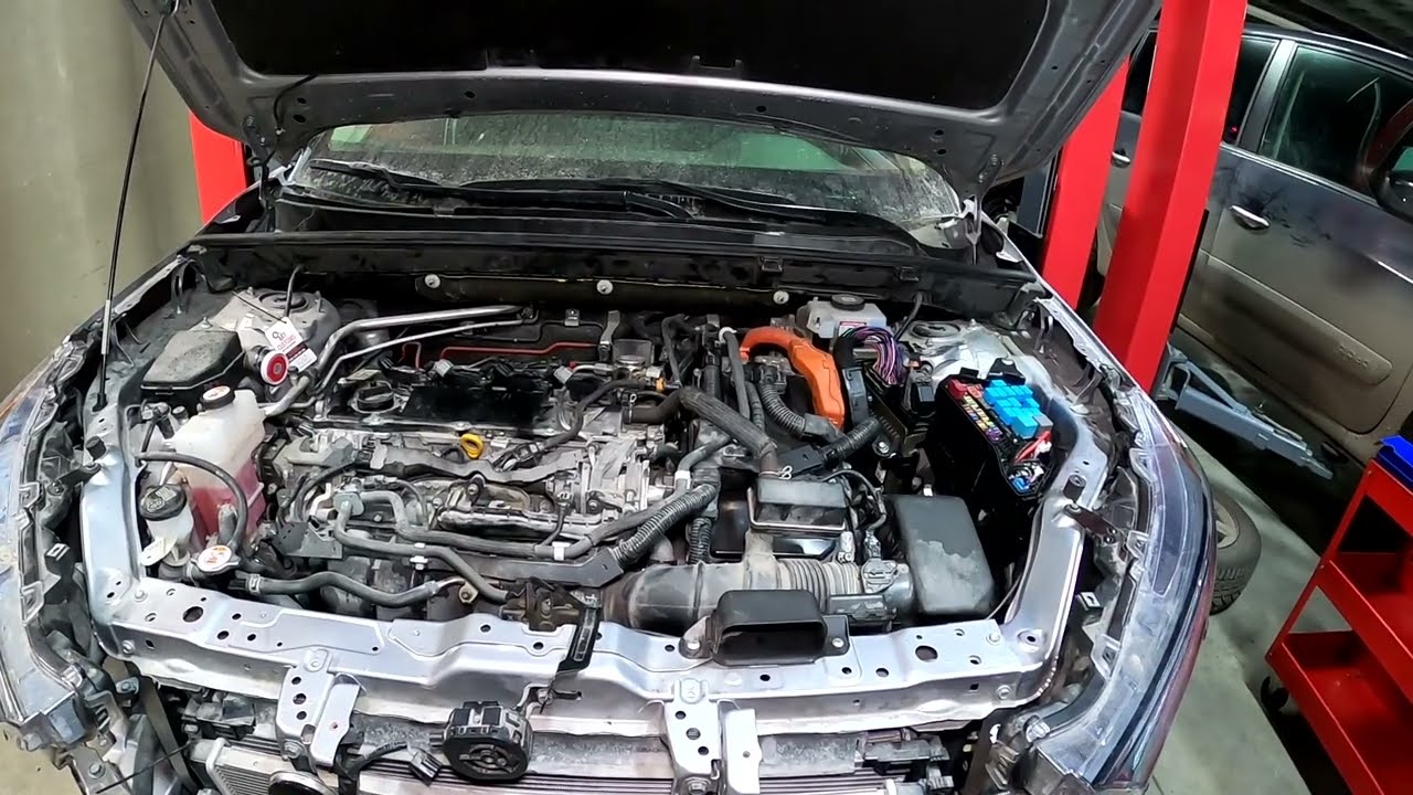 Toyota RAV4 гибридный двигатель запускается и глохнет