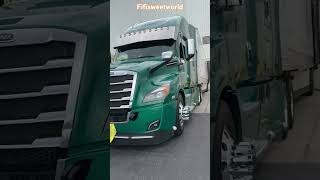 Freightliner Semi Truck viral #shorts #freightliner #epidemicsound