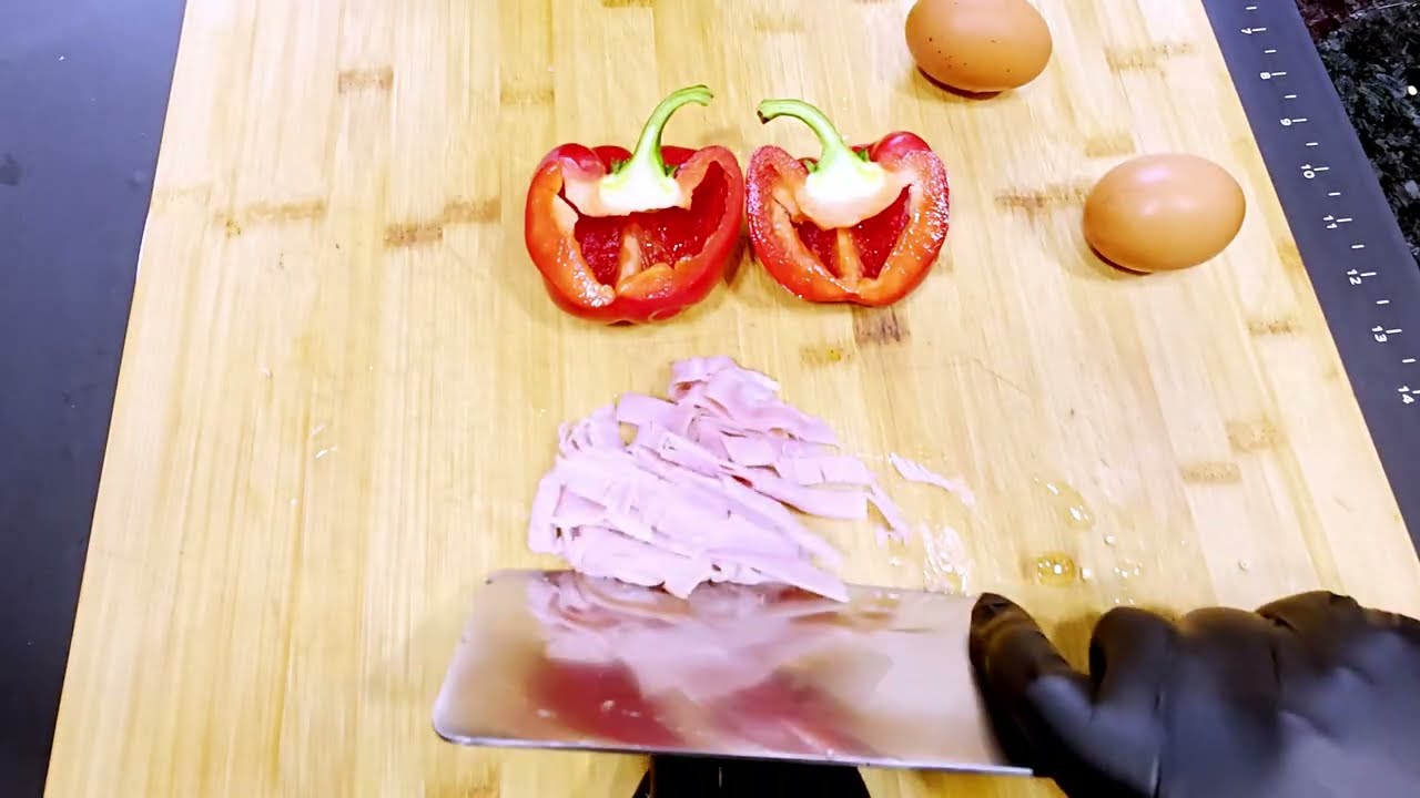 Gefüllte Paprika mit Ei aus der Heißluftfritteuse