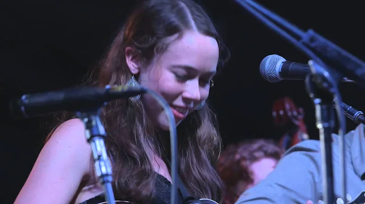 Bonnaroo 2014: Sarah Jarosz - "Crazy" // The Blueg...