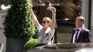 EXCLUSIVE:  Celine Dion loves the crowd as she exists her hotel in Paris Resimi
